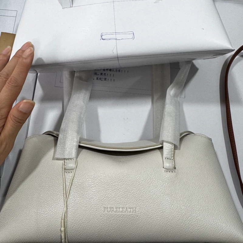Approved Handbag Golden Sample on Display