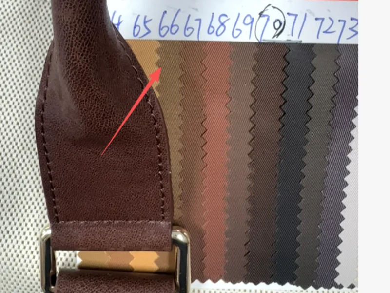客户材料和硬件选择 Material and leather trim selection for the customer bag expansion project